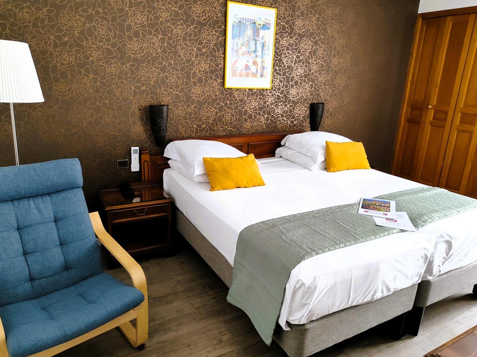 Hotel Des Tuileries Ним Екстериор снимка