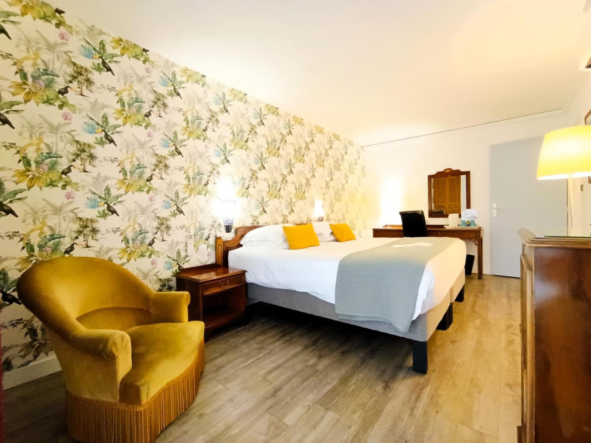 Hotel Des Tuileries Ним Екстериор снимка